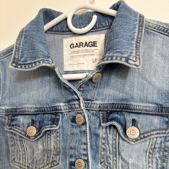🎉4/30$🎉 Garage Blue Jean Jacket PTP 18 in💙 - Picture 2 of 3